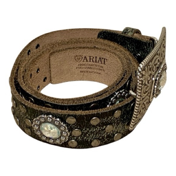 NWOT Women’s Ariat Stud-Rhinestone Leather Belt With Masters Buckle Size 36 - Picture 2 of 7